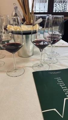 Bellissima esperienza e vini eccezionali.