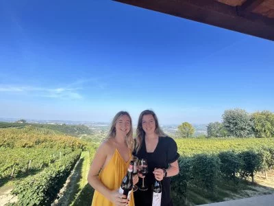 Belle expérience avec un excellent vin et de délicieux en-cas