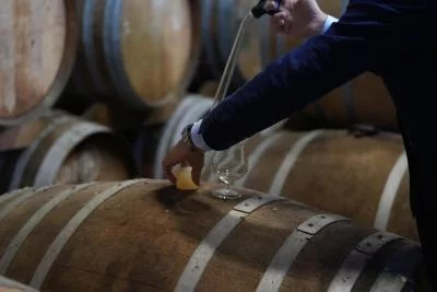 Thumbnail Château de Gensac: tour privato della cantina e degustazione di vino e Armagnac