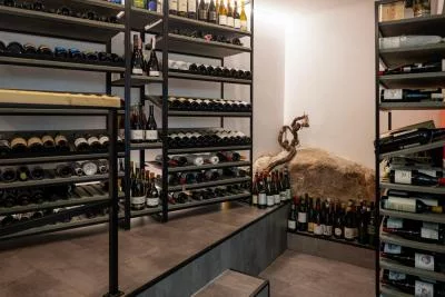 Thumbnail Esperienza di degustazione di vini e specialità gastronomiche galiziane nel centro storico di A Coruña