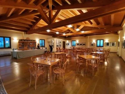 Thumbnail Von den Besitzern geleitete Weinprobe mit umbrischen Spezialitäten in der Cantina Peppucci in Todi