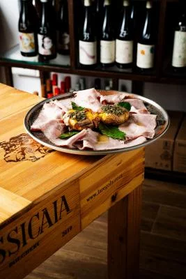 Thumbnail Tuscan Lunch with Wine Pairing at Sughero La Vineria in Lucca