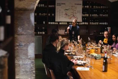 Thumbnail Dégustation de vins et fromages en accord chez Ô Chateau dans le 1er arrondissement de Paris
