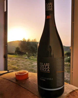 Thumbnail Campagna siciliana tra arte, formaggi e vini di alta qualità!
