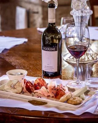 Thumbnail Ugolini Wine Tasting at Villa San Michele in Valpolicella