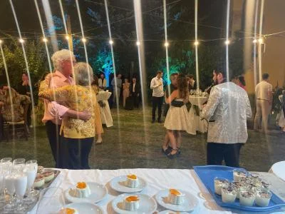 Thumbnail Dégustation de vins à volonté après une visite guidée des vignobles, suivie d'un déjeuner ou d'un dîner aux Cantine Zuffa, au cœur de la Vallée du Vin, de la Gastronomie et de l'Automobile