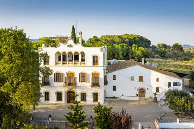 Thumbnail Visita a Cavas Bolet y Cuatro Noches en el Hotel Modernista de 1911 en el Penedès