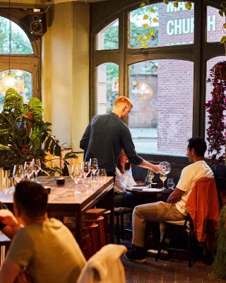 Thumbnail Alla scoperta degli Orange wine con abbinamenti culinari  presso Diogenes the Dog a Londra