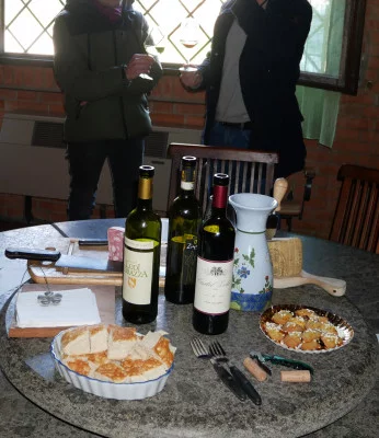 Thumbnail Visita e degustazione di vini presso la Cantina Lodi Corazza nei Colli Bolognesi