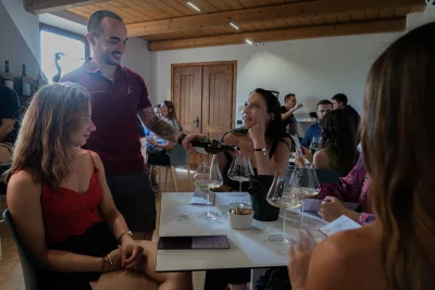 Thumbnail "Shades of Nebbiolo" Wine experience en la Cantina Stroppiana de Langhe