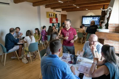 Thumbnail "Shades of Nebbiolo" Wine experience en la Cantina Stroppiana de Langhe