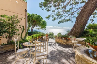 Thumbnail Weinprobe bei Saglietto zwischen Olivenöl und Wein in einem typisch ligurischen Weiler mit Meerblick