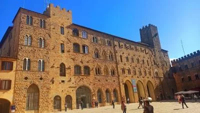 Thumbnail Escursione privata Volterra e San Gimignano + Degustazione di vini (dal porto di Livorno)