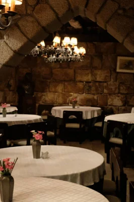 Thumbnail Paseo a la Luz de la Luna de Oporto y Cena Tradicional de Fado con Vino y Música en Directo