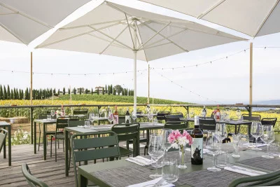 Thumbnail Degustazione di vini con abbinamenti locali a Villa Bucher