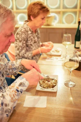 Thumbnail Pintxos Vascos y Vinos: Una Experiencia Gourmet en Bilbao