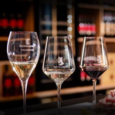 Thumbnail juego de descubrimiento de aromas "La hora del vino" en la Cantina Rotaliana