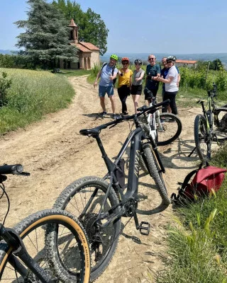 Thumbnail Private E-bike Tour in the Barolo Langhe with Wine Stop
