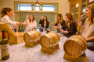 Thumbnail Crea il Tuo Vino: un'Esclusiva Esperienza di Wine Making a Firenze