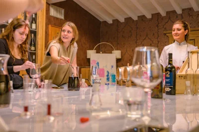 Thumbnail Mezcla tu propio vino: un exclusivo taller de vinificación en Florencia