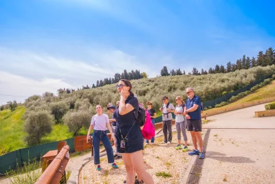 Thumbnail Tour per piccoli gruppi da Firenze: Avventura in bicicletta elettrica a Fiesole con degustazione di olio d'oliva