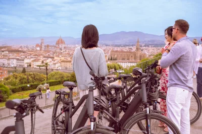 Thumbnail Visita guiada en bicicleta eléctrica en grupo reducido por Florencia y Piazzale Michelangelo con degustación sorpresa