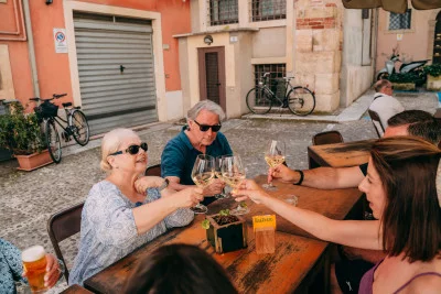 Thumbnail Degustazione di vini e tour gastronomico in piccolo gruppo nel centro di Verona