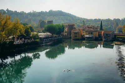 Thumbnail Tour privato della campagna e delle cantine del Lago di Garda: Custoza, Lugana e pranzo