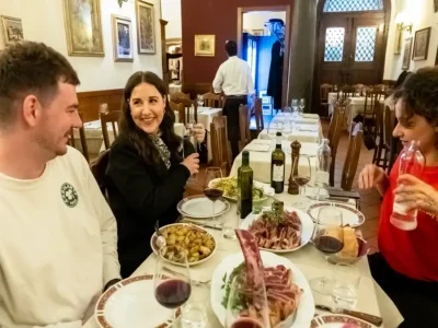 Thumbnail Tour gastronomico serale di Firenze con bistecca fiorentina e vino toscano