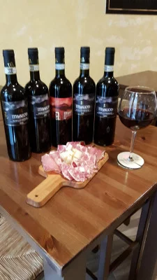 Thumbnail Besuch des Weinkellers und Verkostung von 3 Musico-Weinen in Montalcino