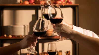 Thumbnail Degustazione di 4 vini catalani con abbinamento di formaggi a Barcellona