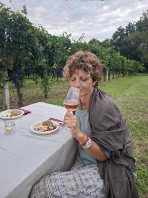 Thumbnail Tour und Verkostung mit interaktivem Spiel und lokalen Produkten auf dem Weingut Vojon