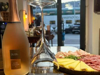 Thumbnail Dégustation de vin avec accord mets et vins au lac de Côme