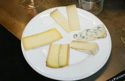 Thumbnail Degustazione di vini e bocconcini locali a Pisa vicino alla Torre