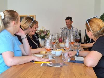 Thumbnail Cata de vinos y quesos en Weingut Florin