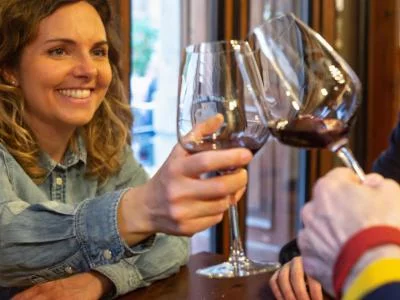 Thumbnail Dégustation de vin dans le centre ville de Gênes avec un sommelier