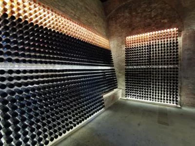 Thumbnail Tour della famosa Abbazia toscana e degustazione di vino e olio d'oliva ad Asciano, in Chianti