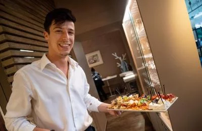 Thumbnail Degustazione di vini di lusso con finger food nel centro di Alba