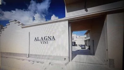 Thumbnail Visite guidée et dégustation de vins et de mets à Alagna Vini