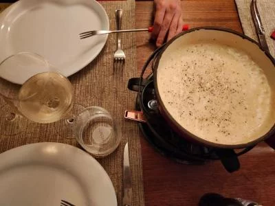 Thumbnail Genf Food Tour: Entdecke Schweizer und französische Aromen mit einem lokalen Guide