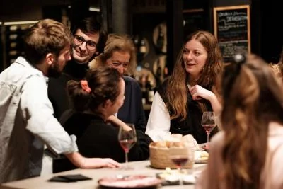 Thumbnail Experiencia de cata de vinos y quesos en la Bastilla de París