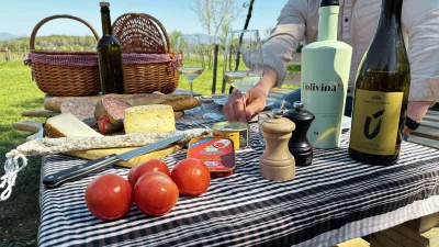 Thumbnail Gourmet Picnic and Wine Tasting Among the Vines at Clos de Basella
