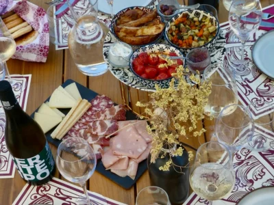 Thumbnail Visita a una bodega con cata de vinos y comida en Bolonia