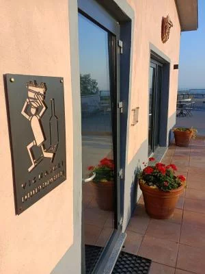 Thumbnail Déjeuner ou dîner au Piccolo Bacco dei Quaroni à Oltrepò Pavese avec vin biologique