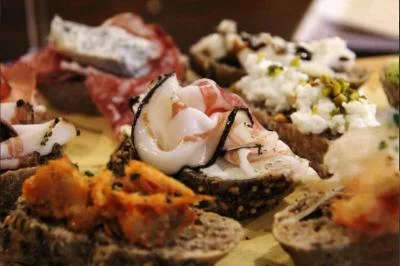 Thumbnail Degustazione di vini Prosecco e Cicchetti Veneziani presso Vini al Bottegon a Venezia