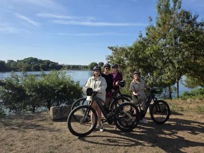 Thumbnail Chaumont-sur-Loire: Cycling Tour Through the Loire Castles & Vineyards