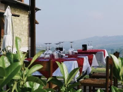 Thumbnail Visita guidata e degustazione di vini a Calatroni in Oltrepò Pavese