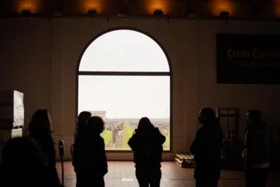 Thumbnail Experiencia de la Granja a la Mesa en el Valle de los Alimentos de Bolonia: Lechería, Bodega y Almuerzo Tradicional