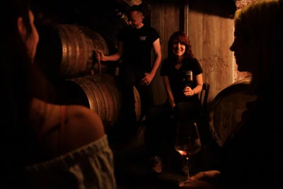 Thumbnail Dégustation de vins de marques personnelles à la cave du Roi avec Asotom