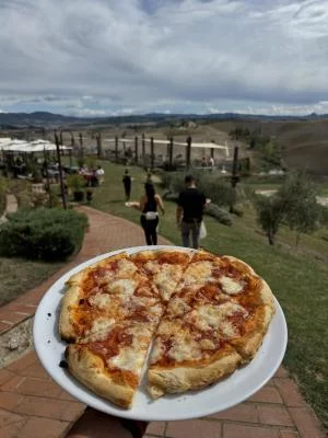 Thumbnail Peccioli: E-Bike-Tour durch die Toskana, Pizzabackkurs und Mittagessen